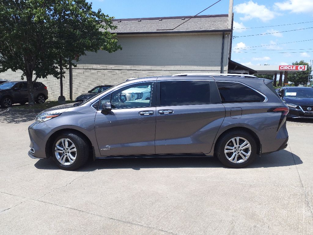 Used 2021 Toyota Sienna Platinum with VIN 5TDESKFC8MS035031 for sale in Hendersonville, TN