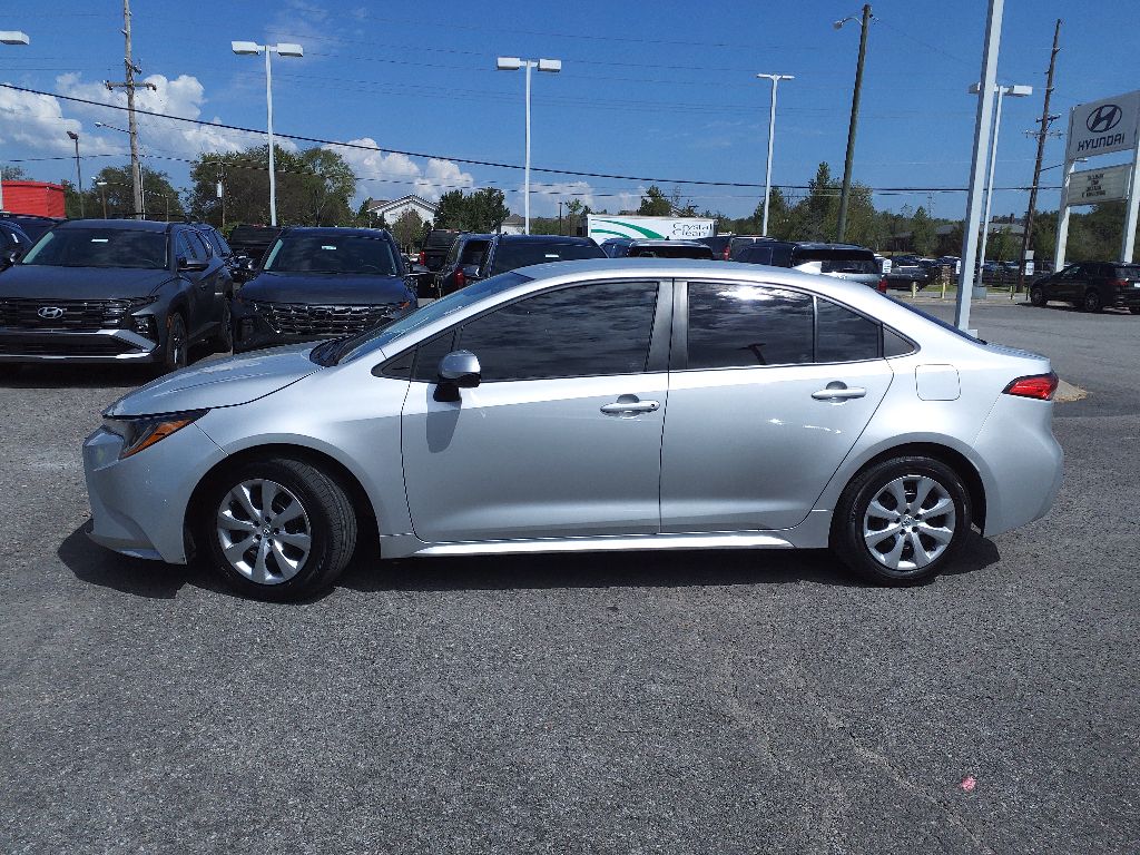 Used 2021 Toyota Corolla LE with VIN 5YFEPMAE0MP185360 for sale in Hendersonville, TN