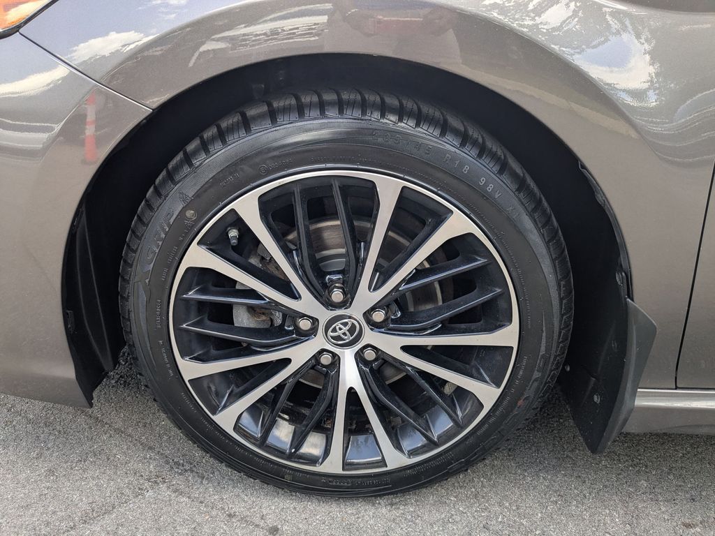 2019 Toyota Camry SE - Photo 25