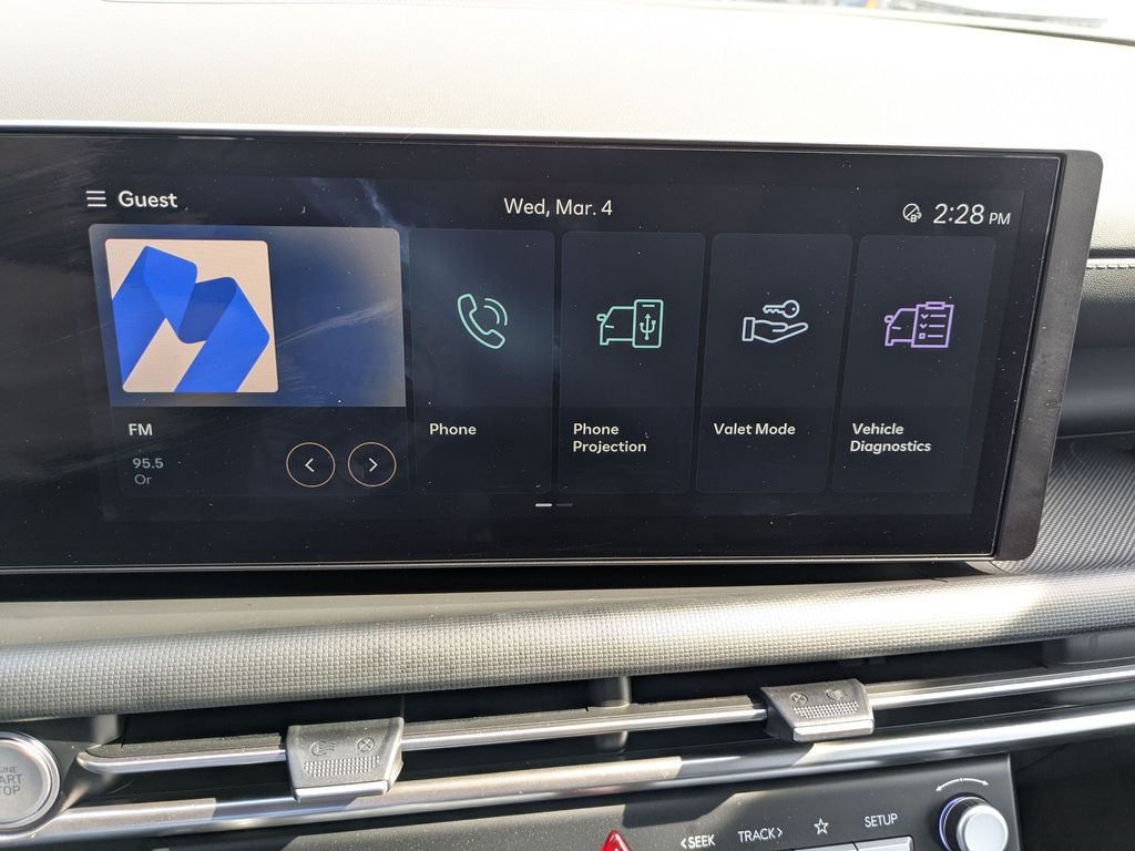 2025 Hyundai Tucson SE - Photo 14