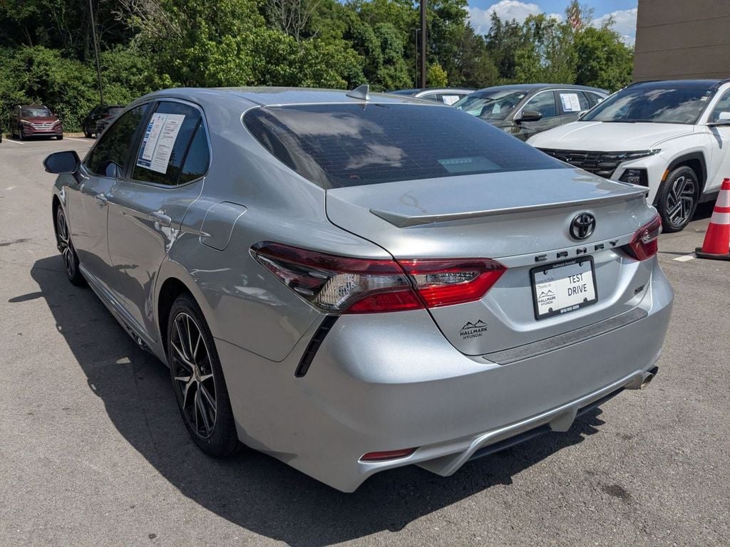 2024 Toyota Camry SE - Photo 8
