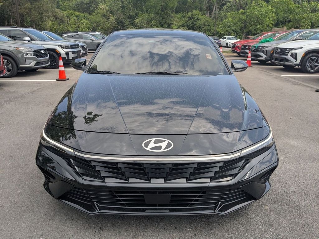 Used 2025 Hyundai Elantra SEL Convenience Sedan
