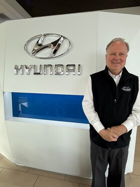 Staff member Rick Ski from ID_839459