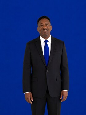 Staff member  Robert Thomas from ID_7968fd626c4d