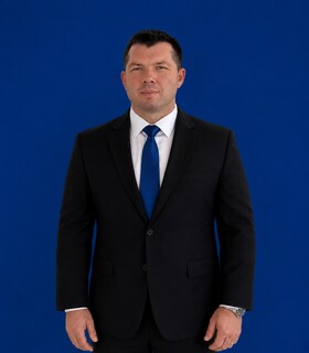 Staff member David Layton from ID_839459
