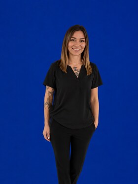 Staff member Melanie Hanna from ID_9135e988401a