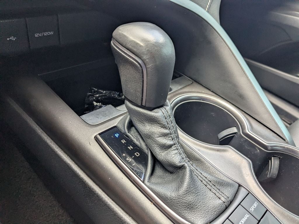 2024 Toyota Camry SE - Photo 12