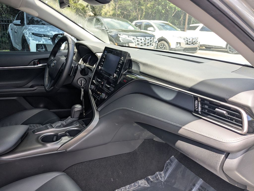 2024 Toyota Camry SE - Photo 21