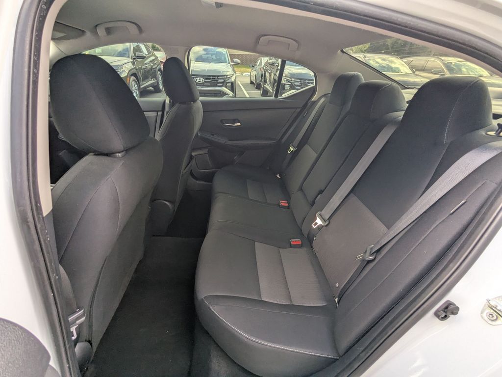 2022 Nissan Sentra SV - Photo 18