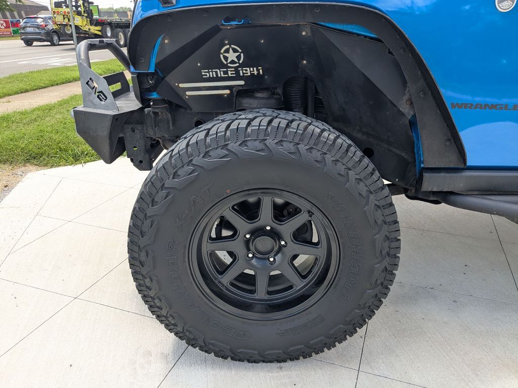 2016 Jeep Wrangler Willys Wheeler - Photo 23