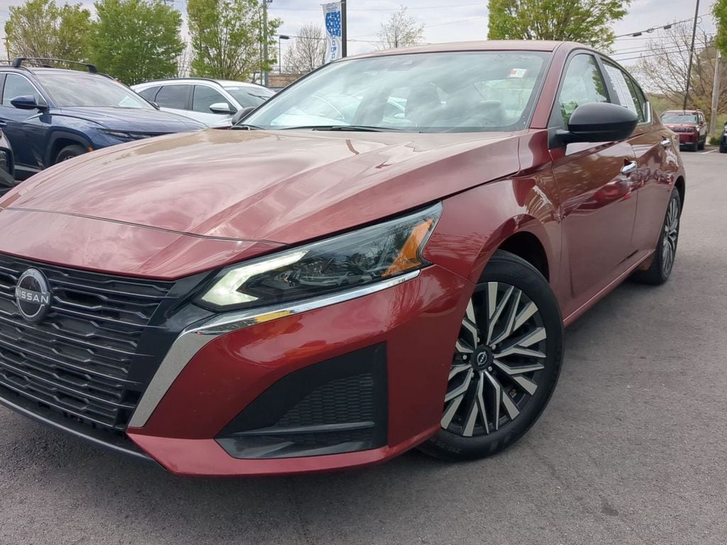 2025 Nissan Altima SV