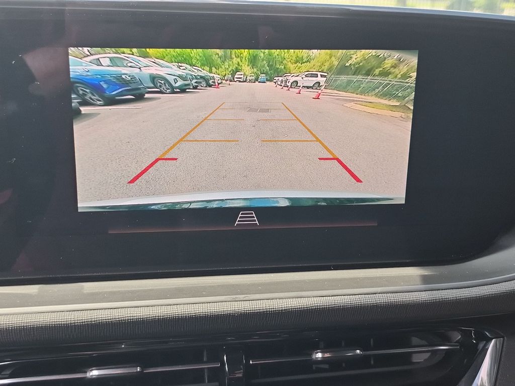 2025 Buick Envista Sport Touring - Photo 13