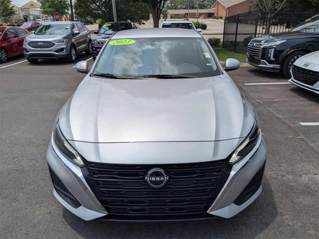 Used 2023 Nissan Altima SV with VIN 1N4BL4DV9PN322426 for sale in Hendersonville, TN