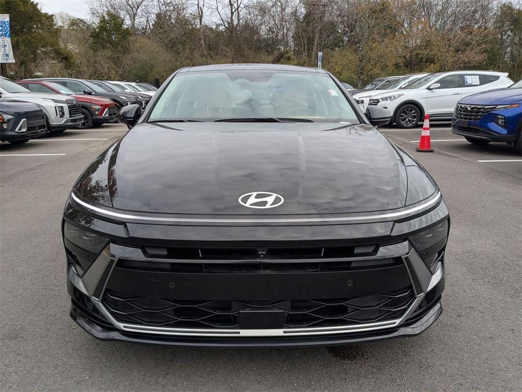 Used 2025 Hyundai Sonata Hybrid Limited Sedan
