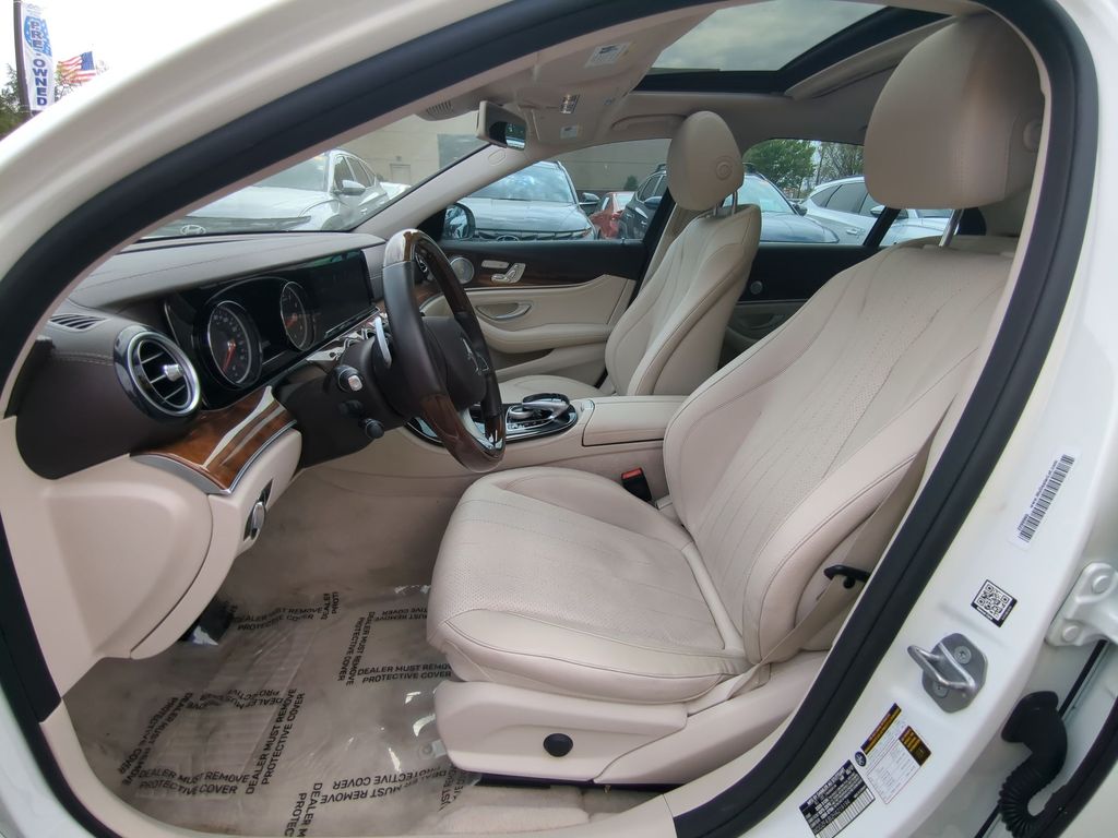 2017 Mercedes-Benz E-Class E300 - Photo 17