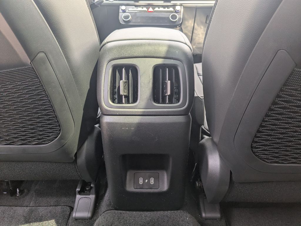 2025 Hyundai Tucson Limited - Photo 18