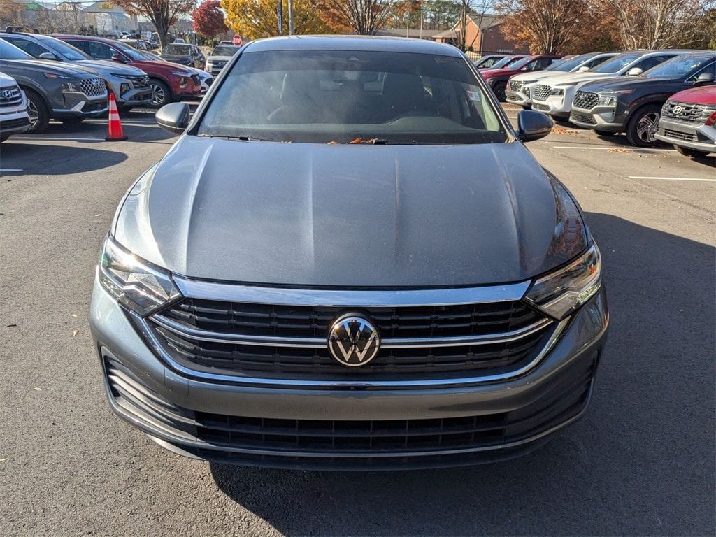 Used 2024 Volkswagen Jetta 1.5T SE Sedan