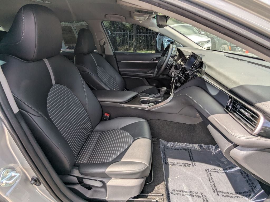 2024 Toyota Camry SE - Photo 20