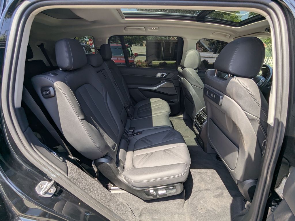 2020 BMW X7 40i - Photo 26