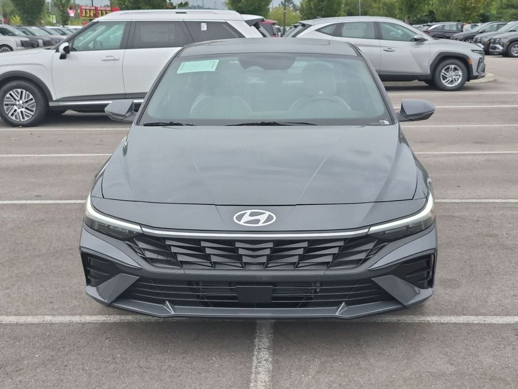 New 2026 Hyundai Elantra Hybrid Limited Sedan