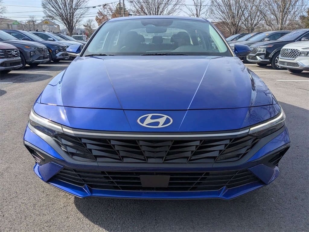 Certified 2025 Hyundai Elantra SEL Convenience Sedan