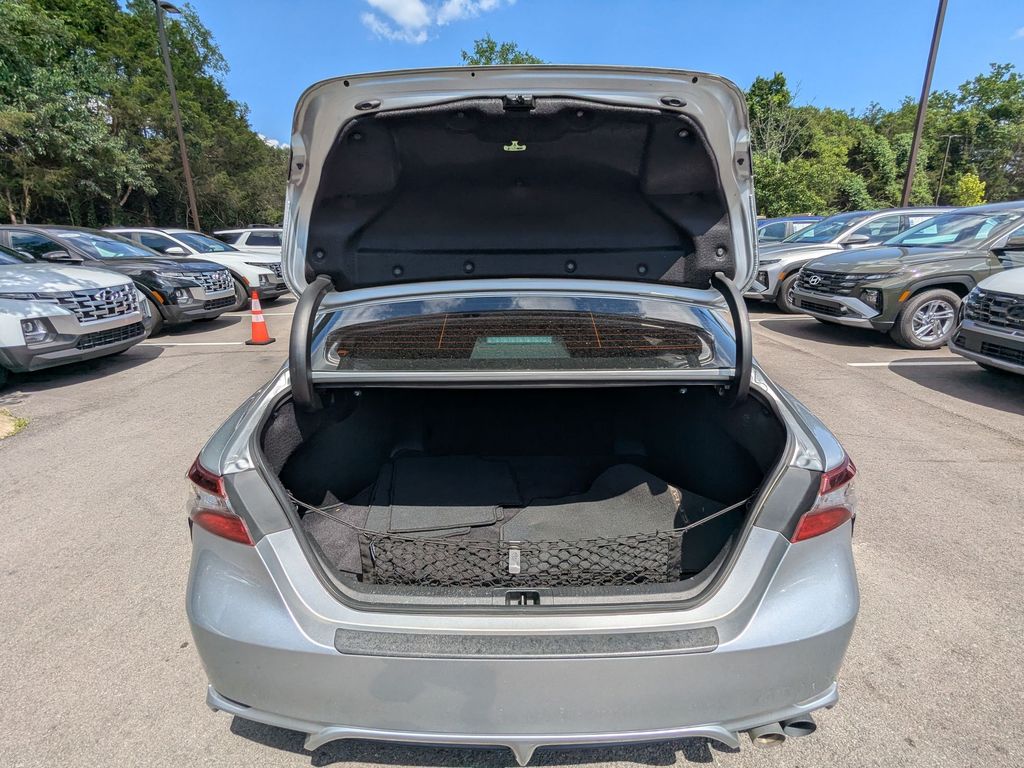 2024 Toyota Camry SE - Photo 6