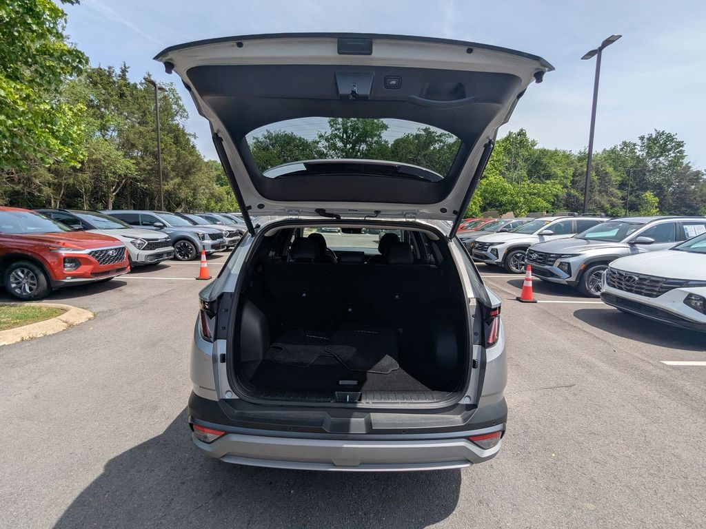 2025 Hyundai Tucson Limited - Photo 6