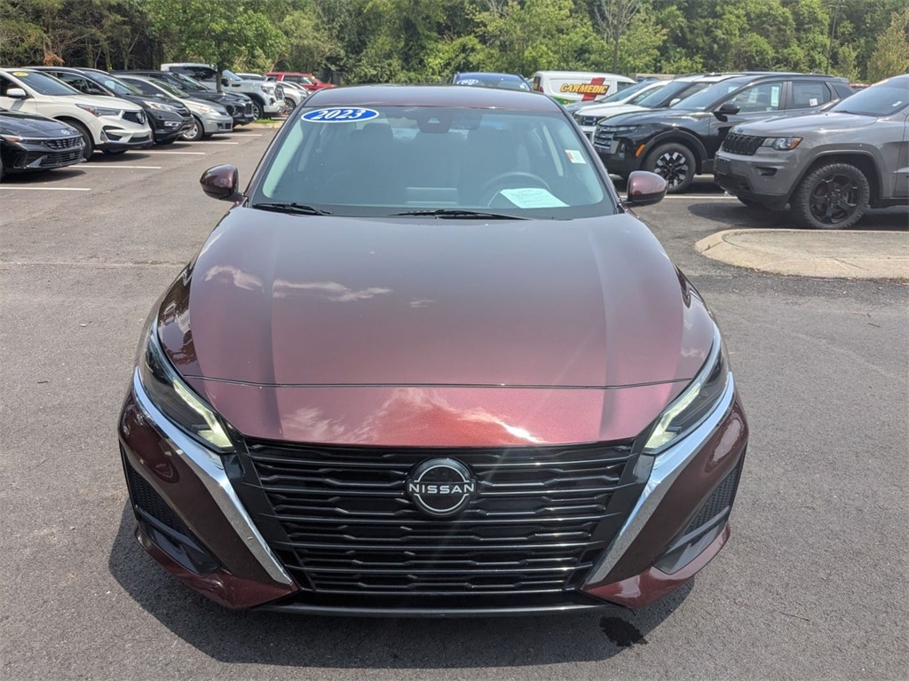 Used 2023 Nissan Altima SV with VIN 1N4BL4DV8PN361170 for sale in Hendersonville, TN