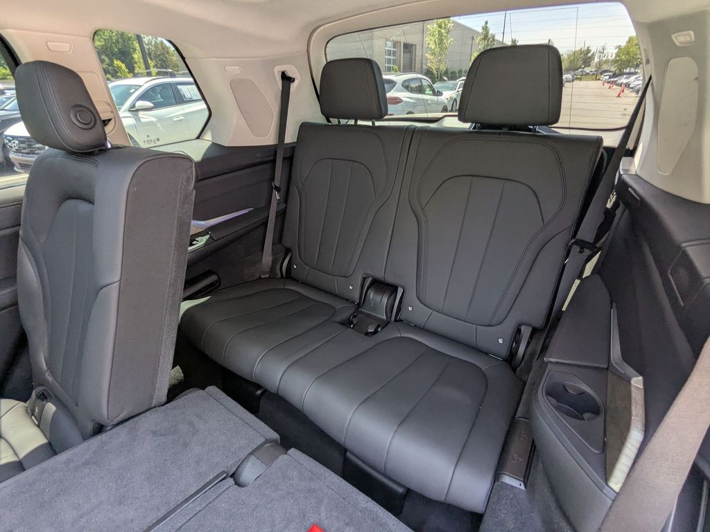 2020 BMW X7 40i - Photo 24