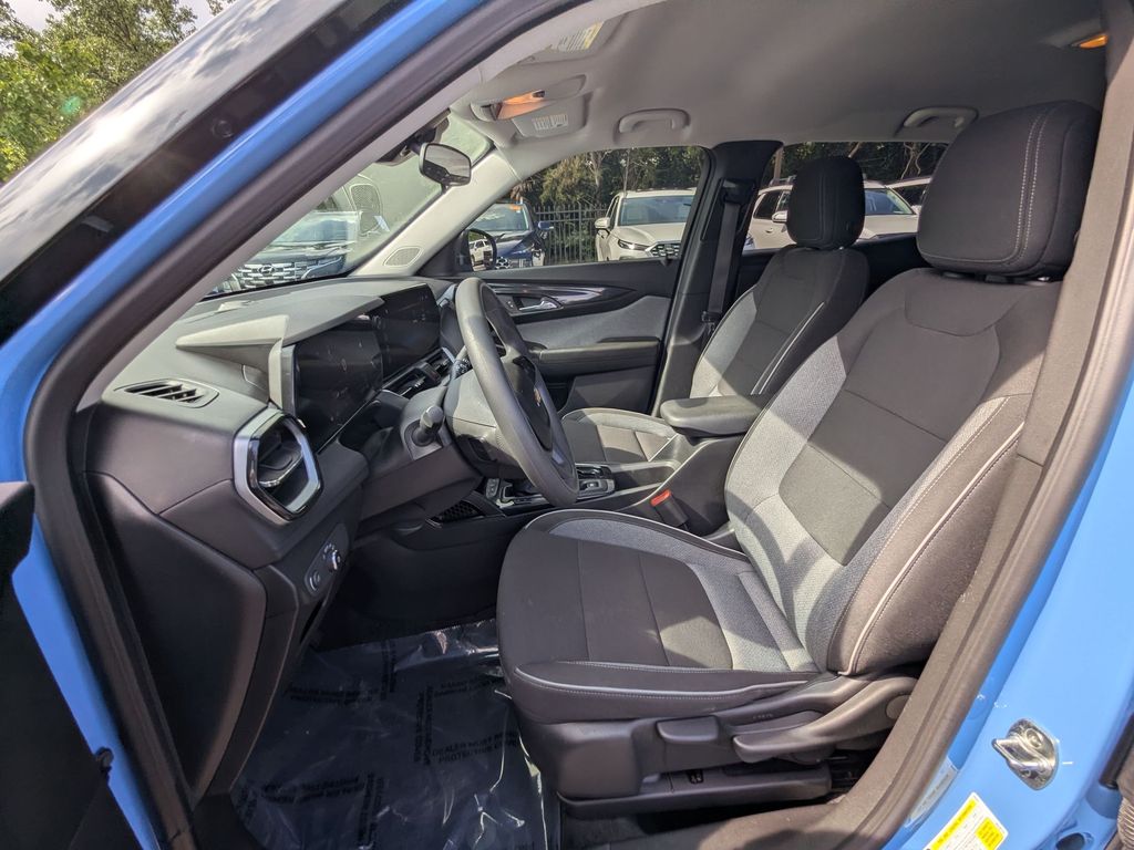 2024 Chevrolet TrailBlazer LS - Photo 15