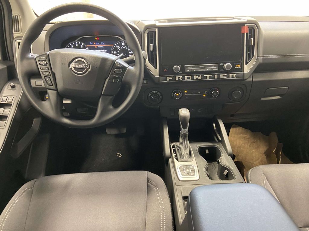 2026 Nissan Frontier SV - Photo 7