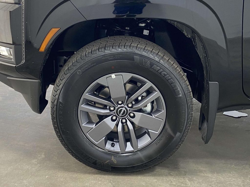 2025 Nissan Frontier SV - Photo 7