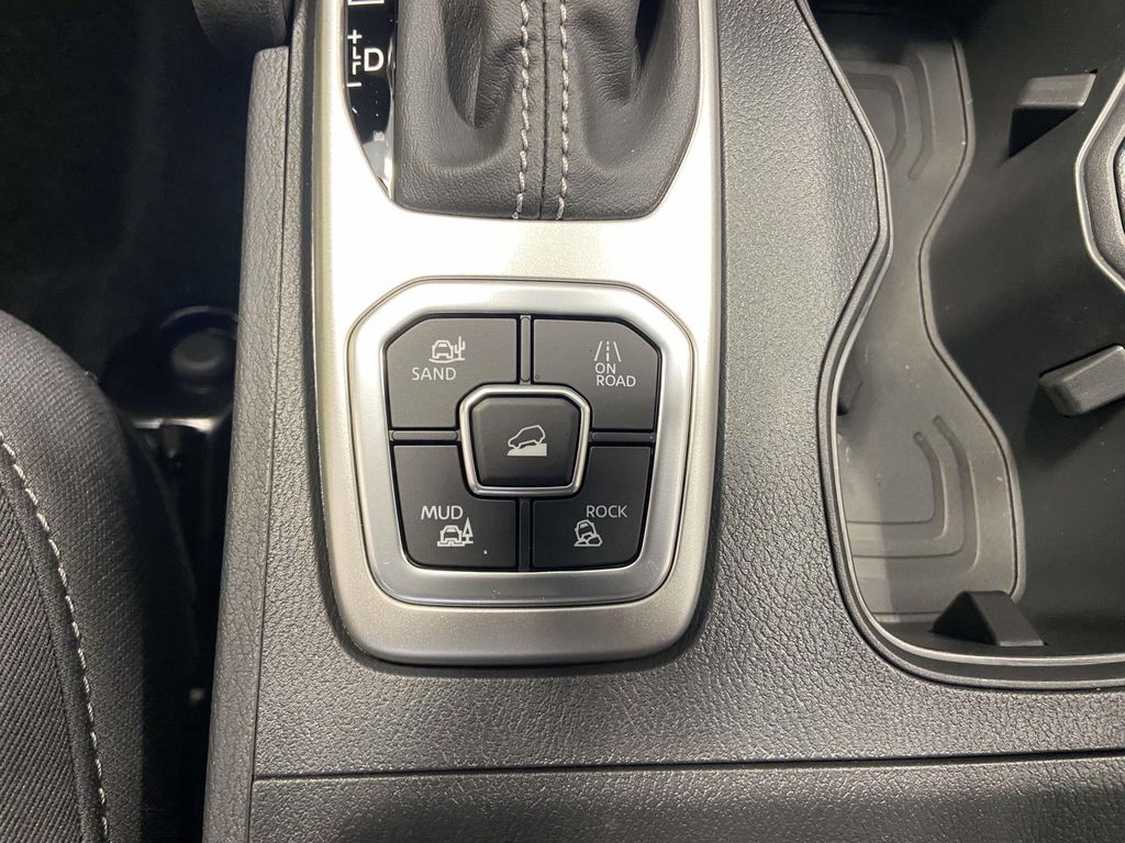 2026 Nissan Frontier SV - Photo 14