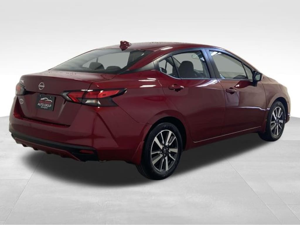 New 2025 Nissan Versa 1.6 SV Sedan