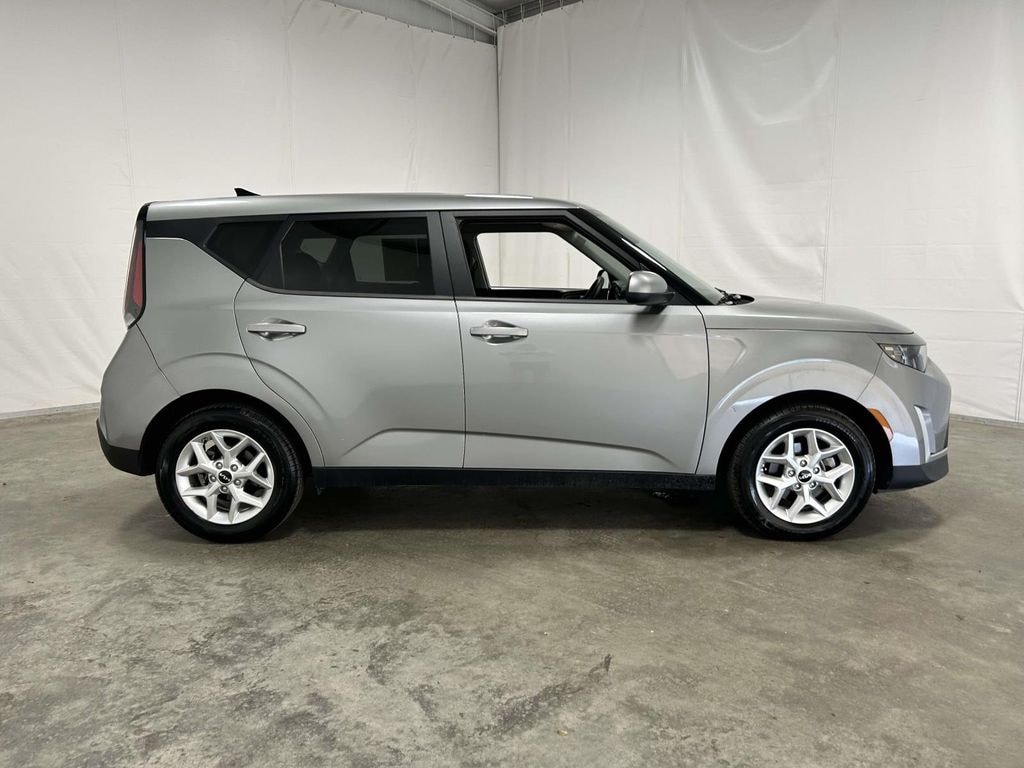 Used 2023 Kia Soul LX Hatchback