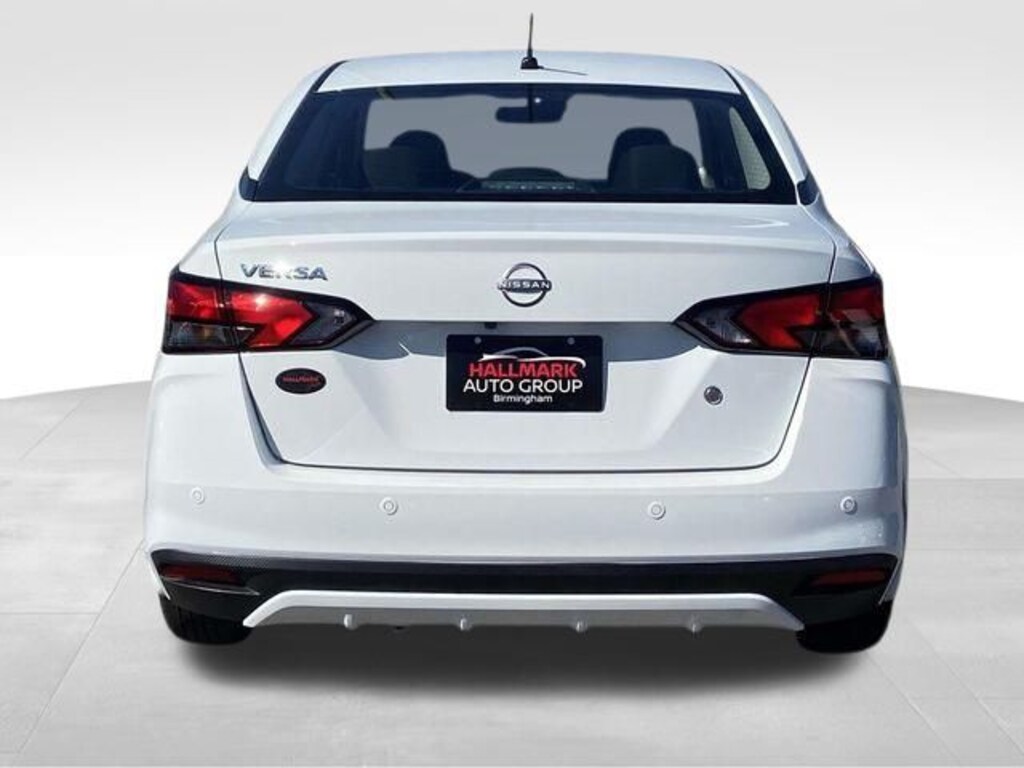 New 2025 Nissan Versa 1.6 S Sedan