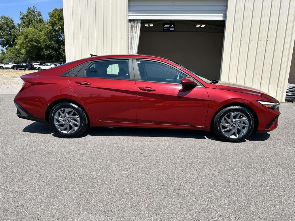 Used 2024 Hyundai Elantra SEL Sedan