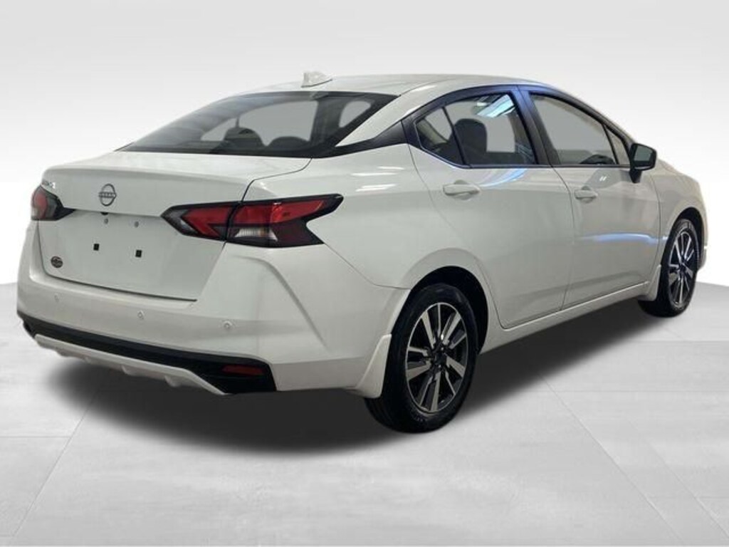 New 2025 Nissan Versa 1.6 SV Sedan