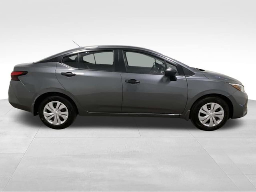 New 2025 Nissan Versa 1.6 S Sedan