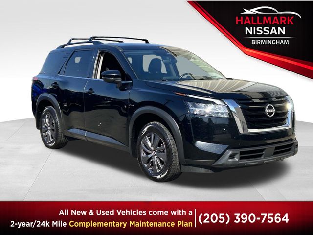 2022 Nissan Pathfinder SV