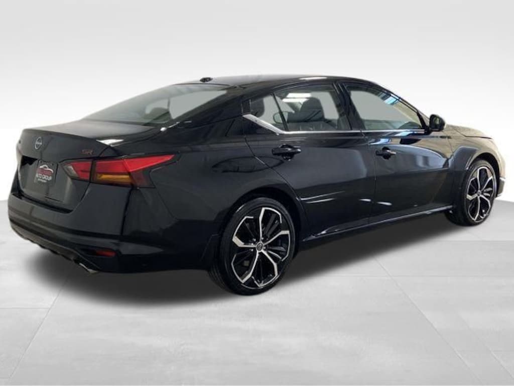 New 2025 Nissan Altima 2.5 SR Sedan
