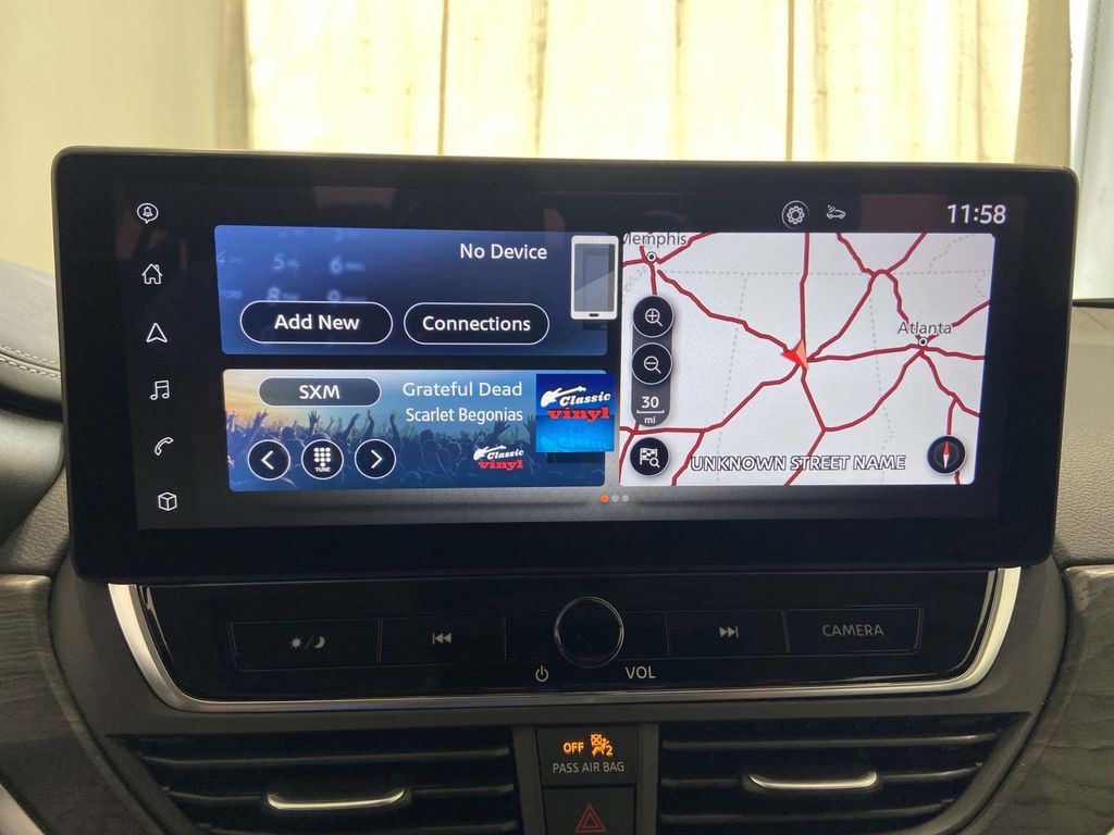 2025 Nissan Altima SL - Photo 12