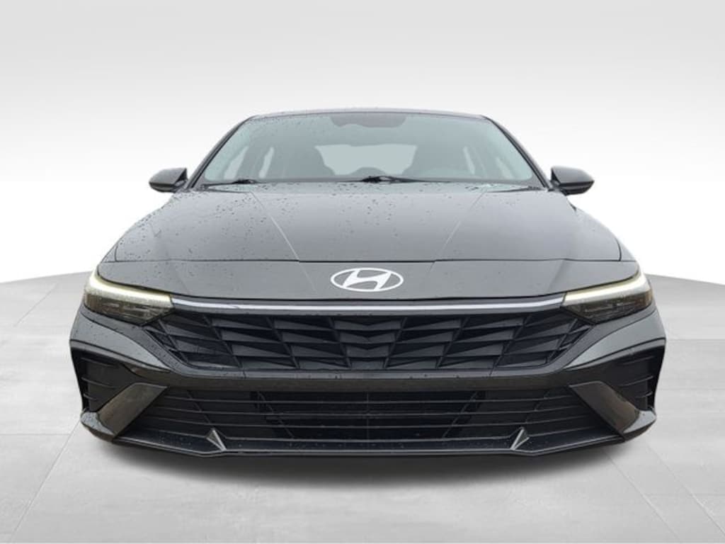 Used 2024 Hyundai Elantra SEL Sedan