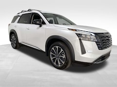 2026 Nissan Pathfinder Platinum SUV