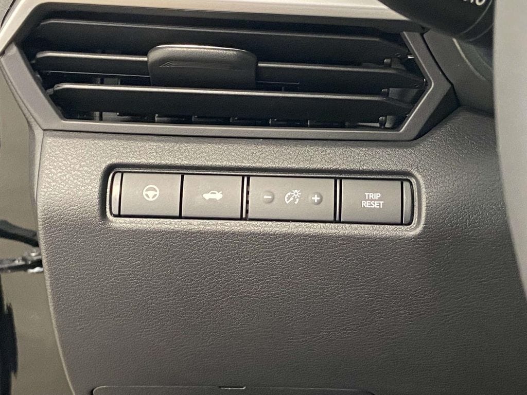2025 Nissan Altima SL - Photo 18
