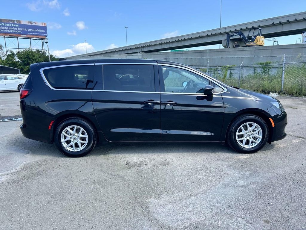 Used 2022 Chrysler