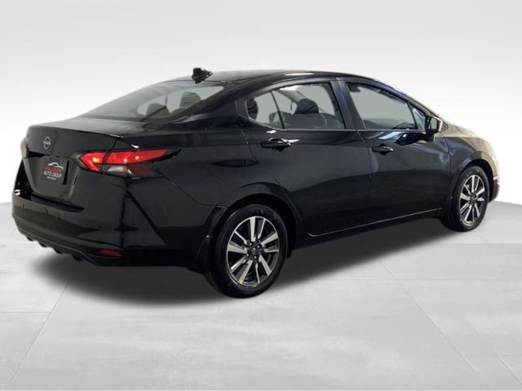 New 2025 Nissan Versa 1.6 SV Sedan