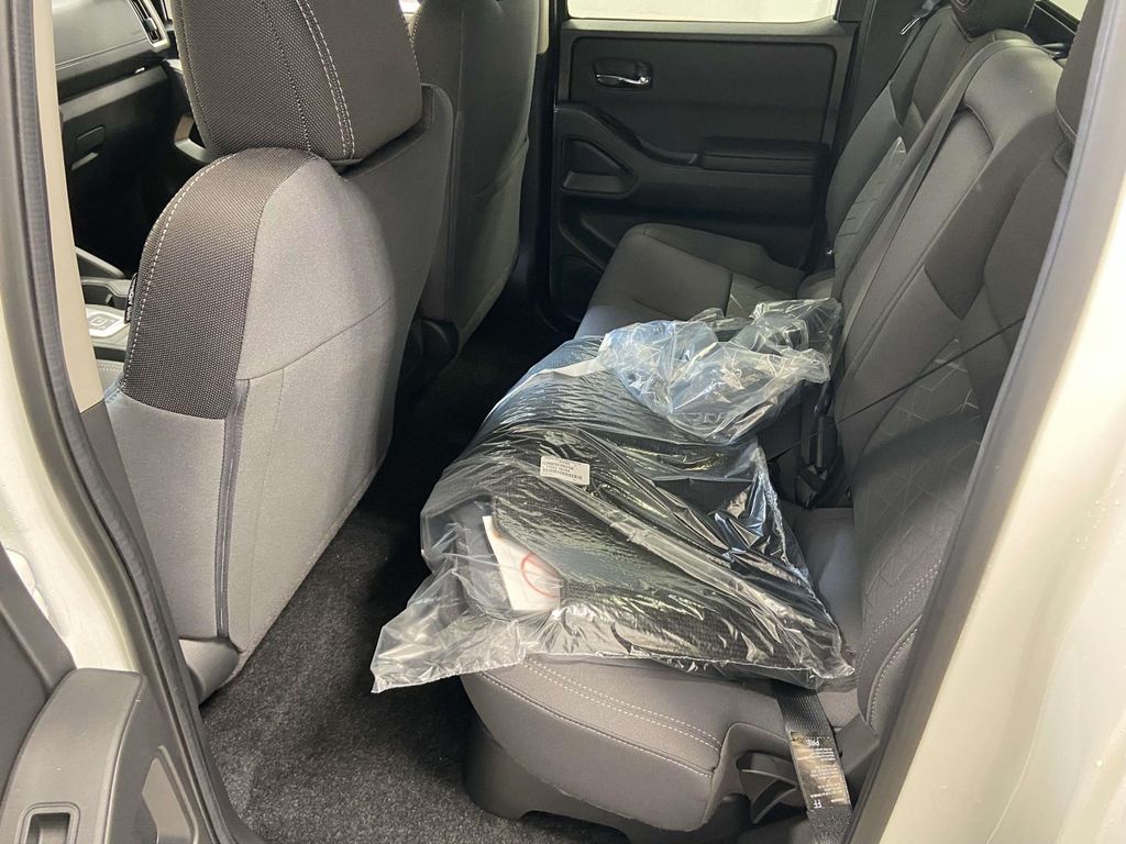 2026 Nissan Frontier SV - Photo 11