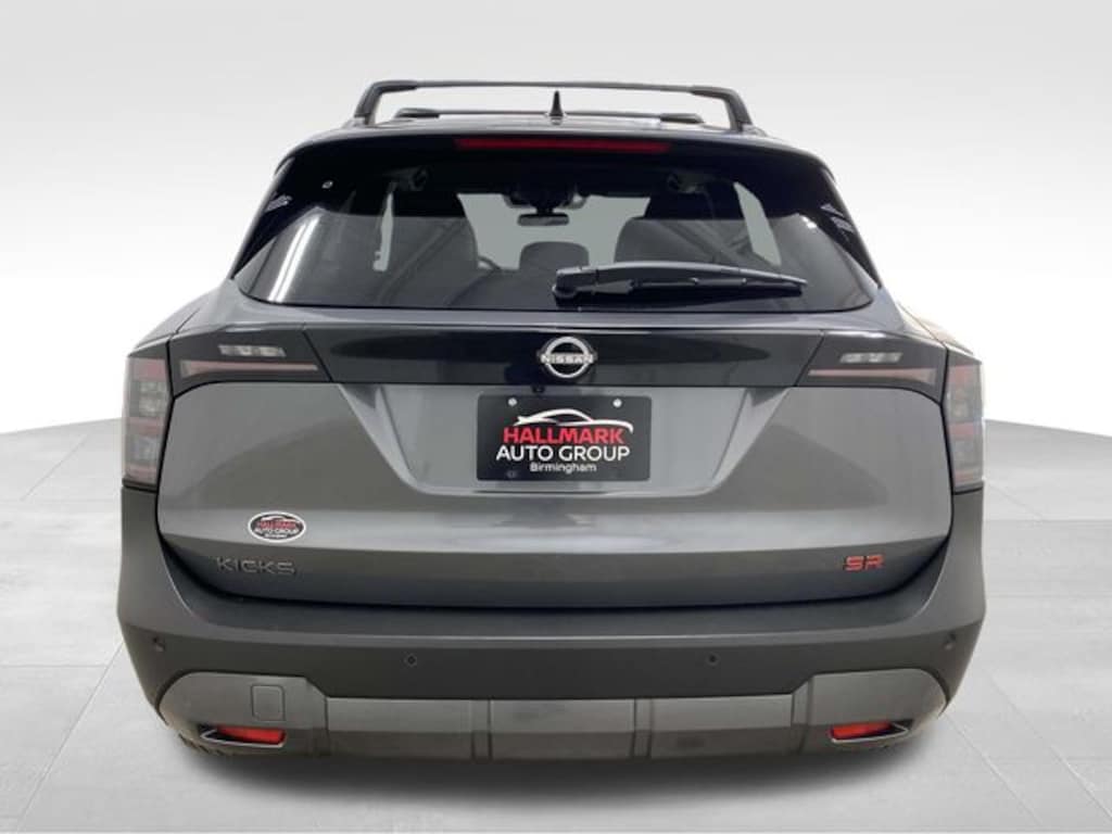 New 2026 Nissan Kicks SR SUV