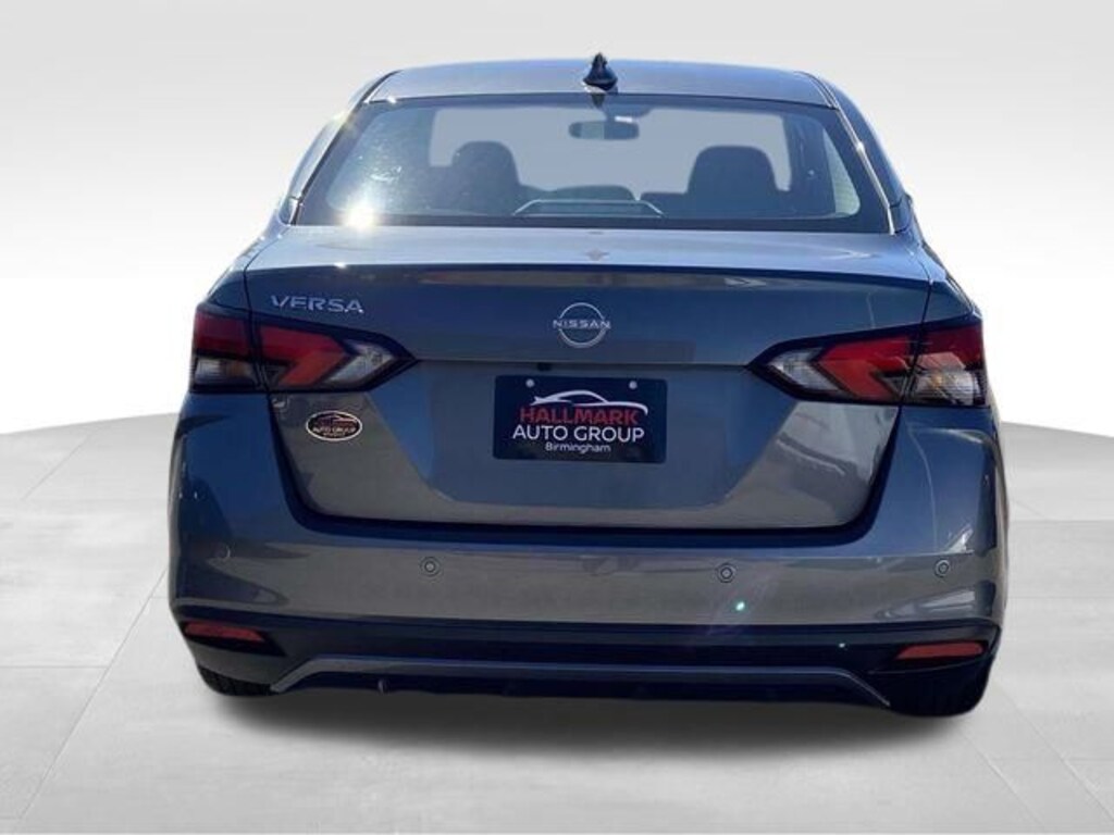 New 2025 Nissan Versa 1.6 SV Sedan